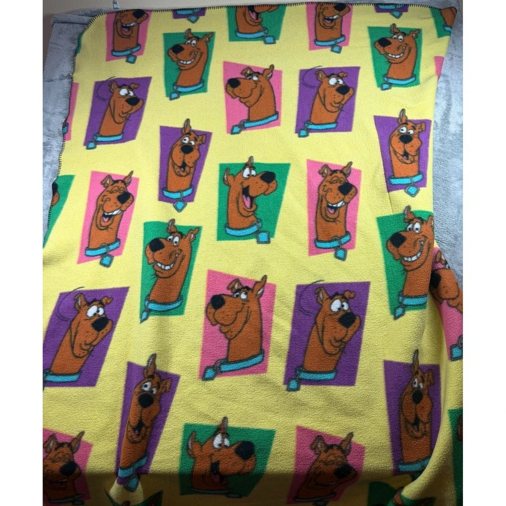Vintage Scooby-Doo Fleece Throw Blanket 60x45 Yellow Cartoon Hanna-Barbera